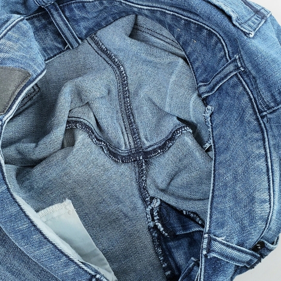 *Last Chance* AEO American Eagle Shortie Jean Shorts Cutoff Frayed Denim Size 8 - Picture 8 of 8